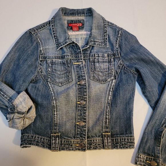 Forever 21 Jackets & Blazers - 21 Distressed Jean Jacket